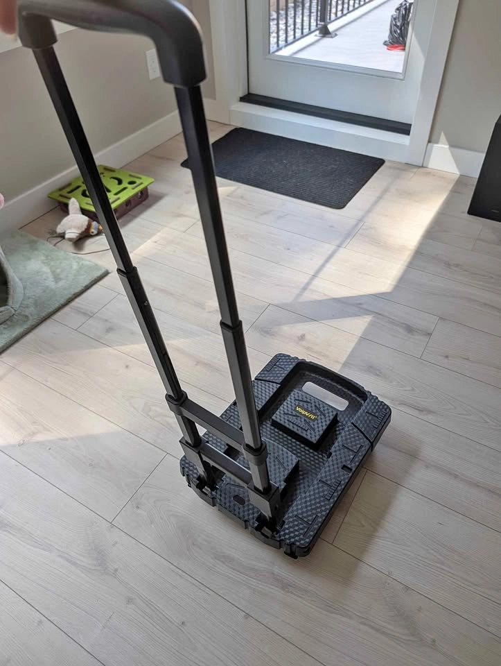 Like New VoipV/II Folding Hand Truck Dolly
