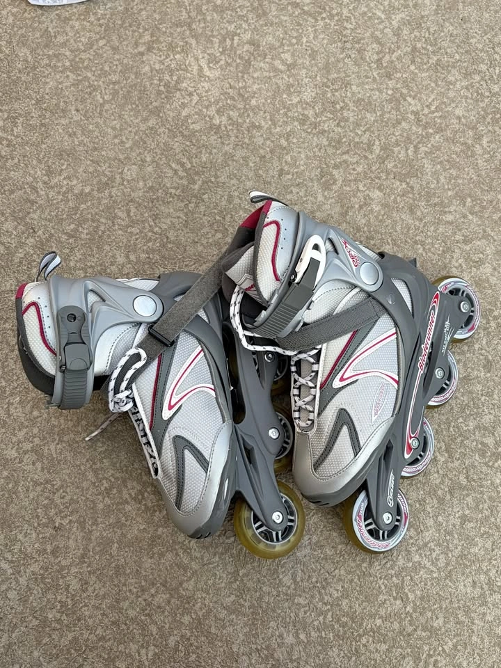 New Grey and pink Rollerblade inline skates