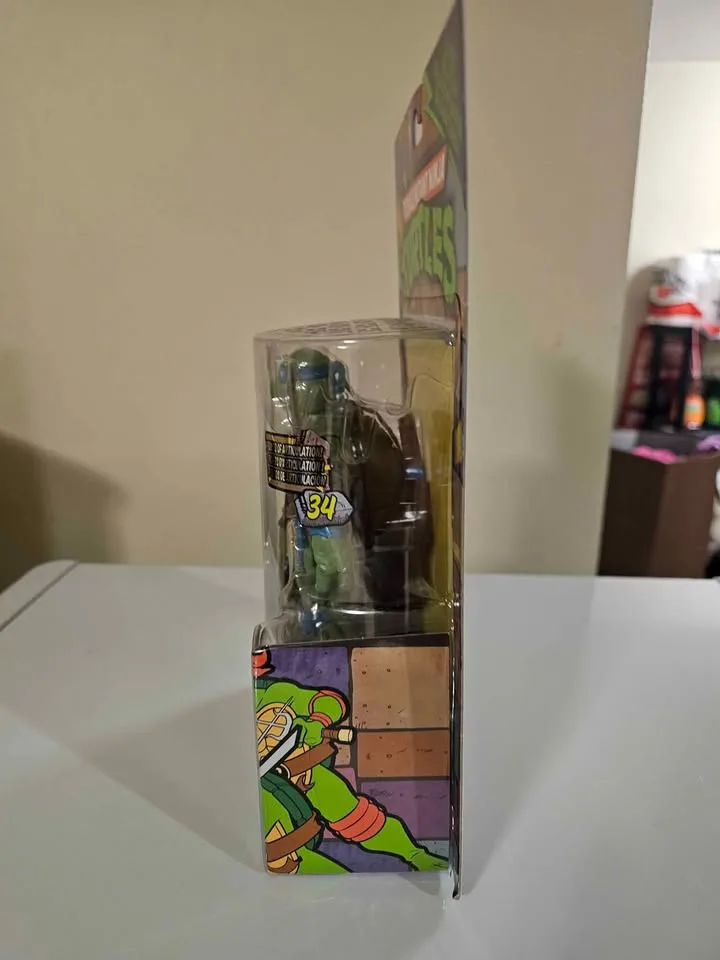 Teenage Mutant Ninja Turtles Classic Leonardo NEW image indicator(3)