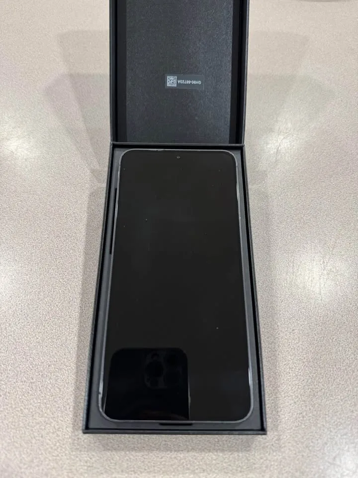 LNIB Samsung S24+ 256GB image indicator(2)