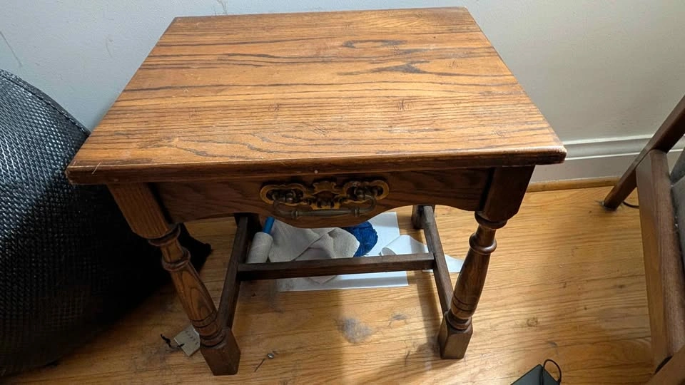 Solid oak coffee and side tables - photo 3