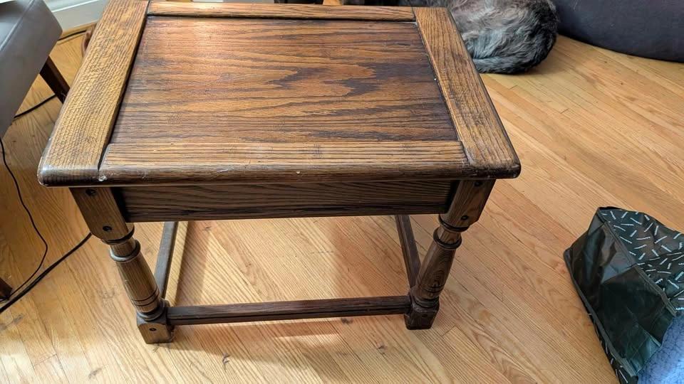 Solid oak coffee and side tables - photo 4