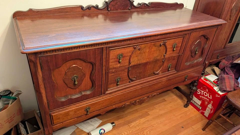 Antique buffet - photo 2
