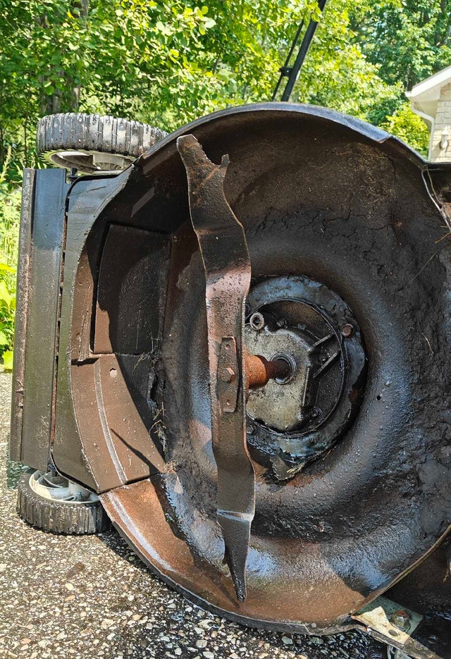 Yard Machines 21" Gas Lawn Mower – Needs Blade - $130 OBO - photo 4