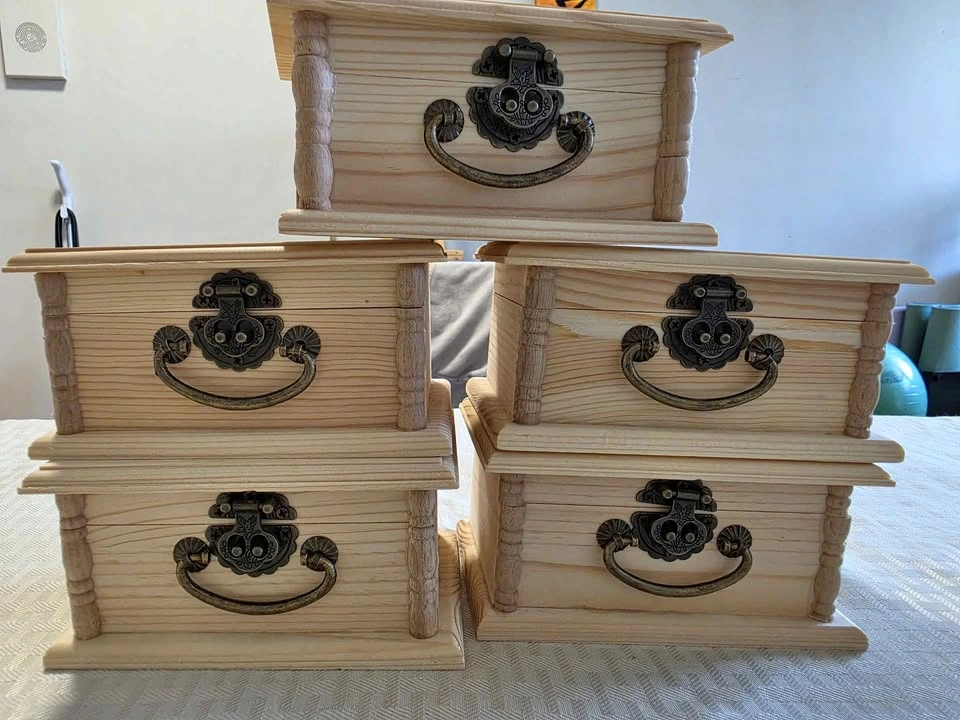 ArtMinds wood box with handle - Michaels
