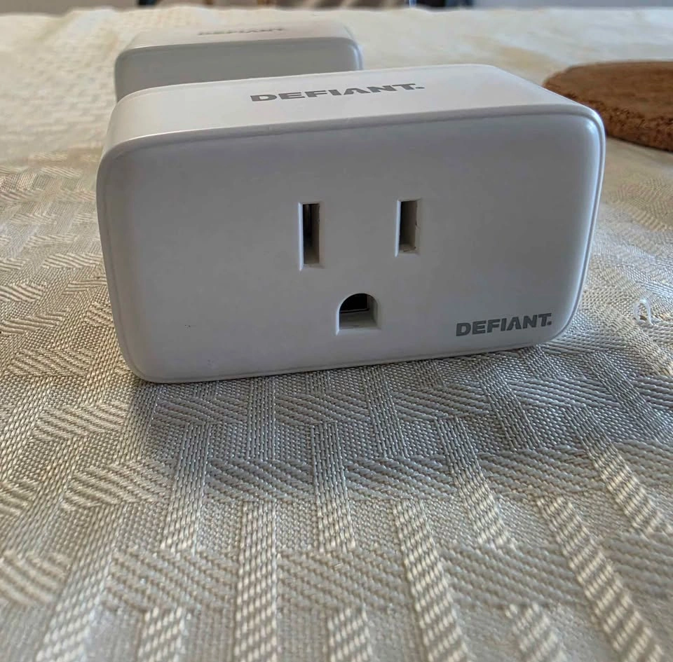 Smart plugs - photo 2