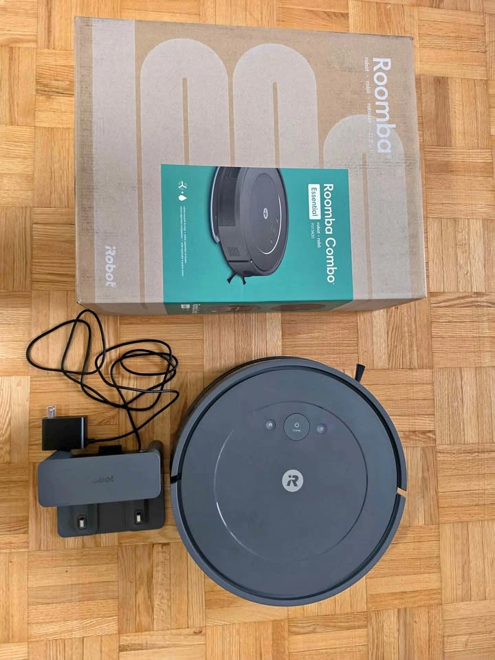 iRobot Roomba Combo Essential Robot Vacuum & Mop (Model Y013420)