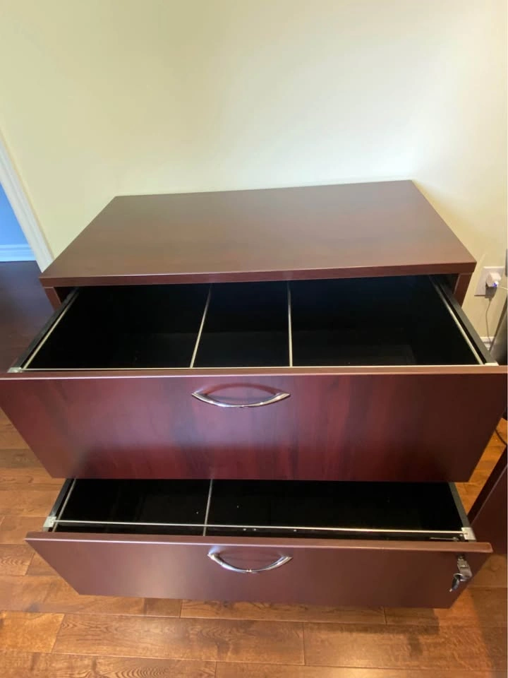 Office - desk, credenza, chair - photo 2