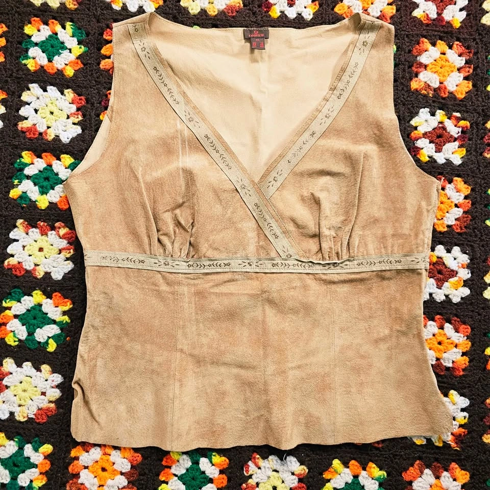 Size 14 Y2K Genuine Suede Leather 70s Inspired Danier Top