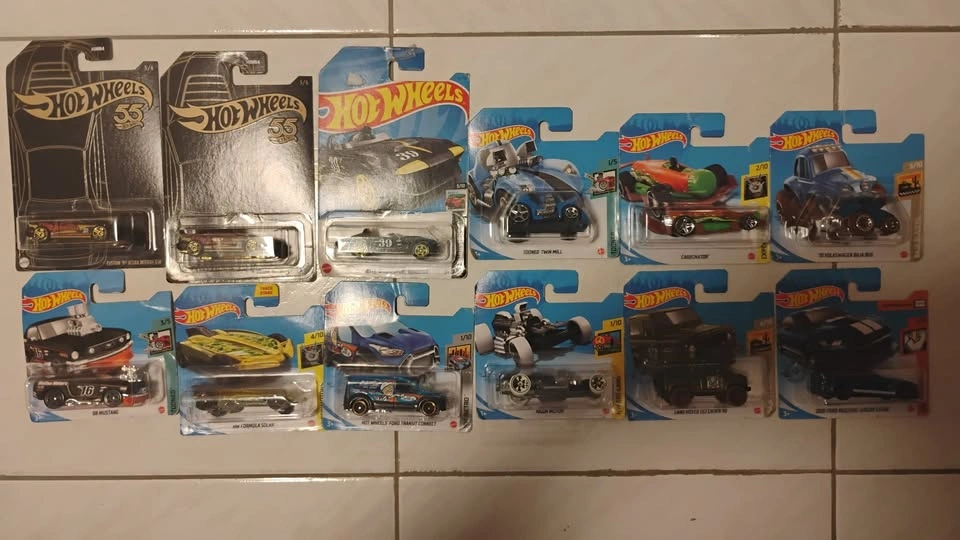 22 Hot Wheels & 48 Other Die-Cast/Plastic Mini Model Cars - photo 2