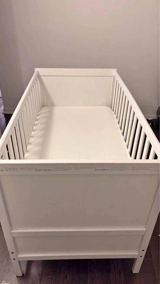 IKEA SUNDVIK Baby Crib, SKONAST Mattress, Mattress Protector