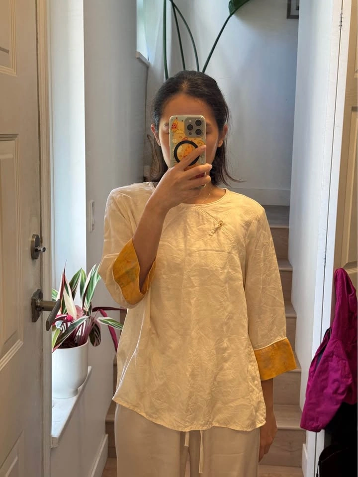 Brand New 100% Cream Silk Jacquard Blouse with Contrast Cuffs - photo 2