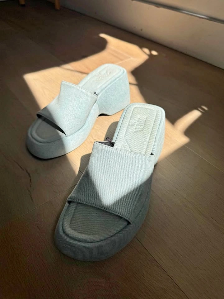 Zara Denim Platform Slides