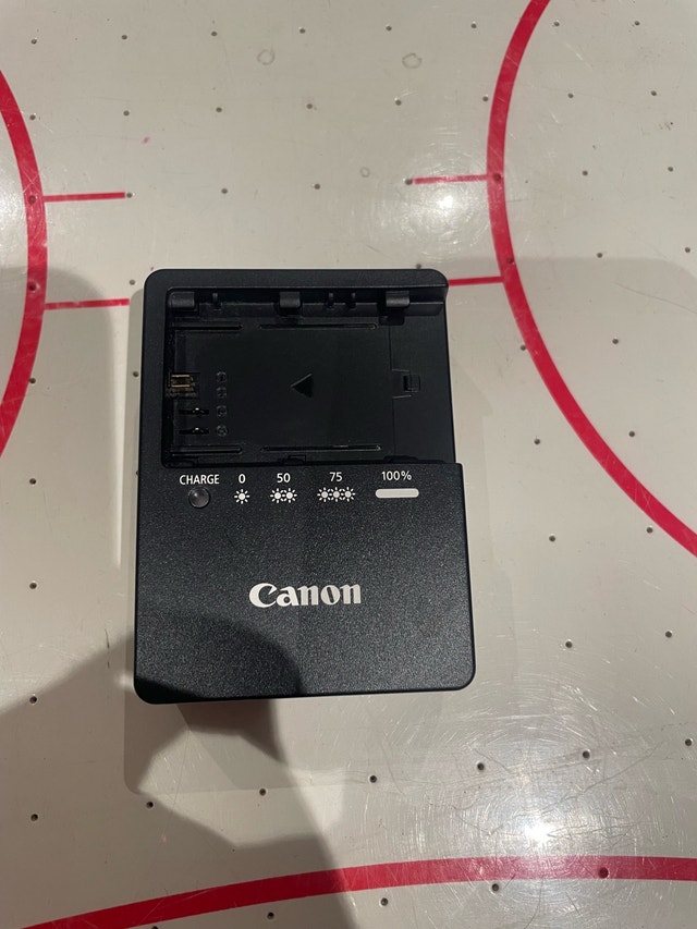 Canon LC-E6 Battery Charger