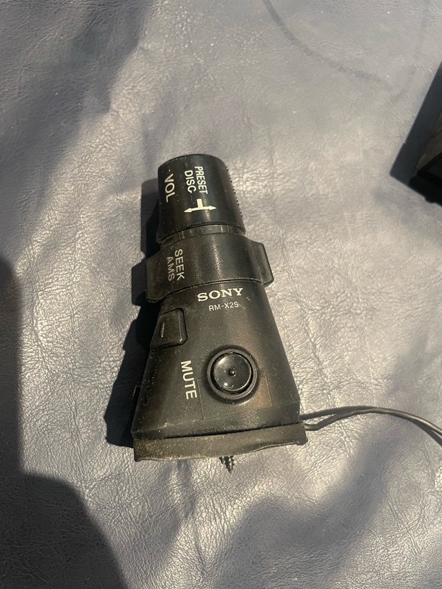 Sony XR-C400 Car Stereo cassette deck, RM-X2S Remote - photo 3