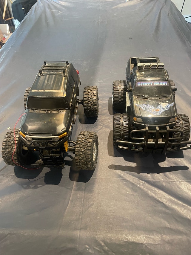 Tyco RC Monster Trucks - Ford, Toyota