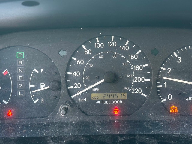 Toyota Camry - photo 4