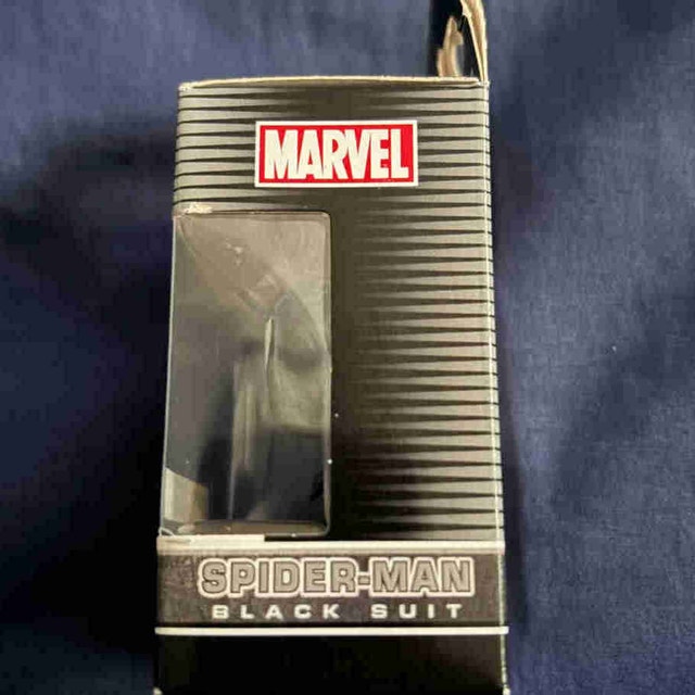 Funko Marvel Spider-Man (Black Suit Hot Topic Exclusive) - photo 4