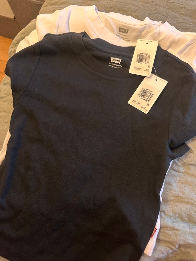 Levi's T-Shirts