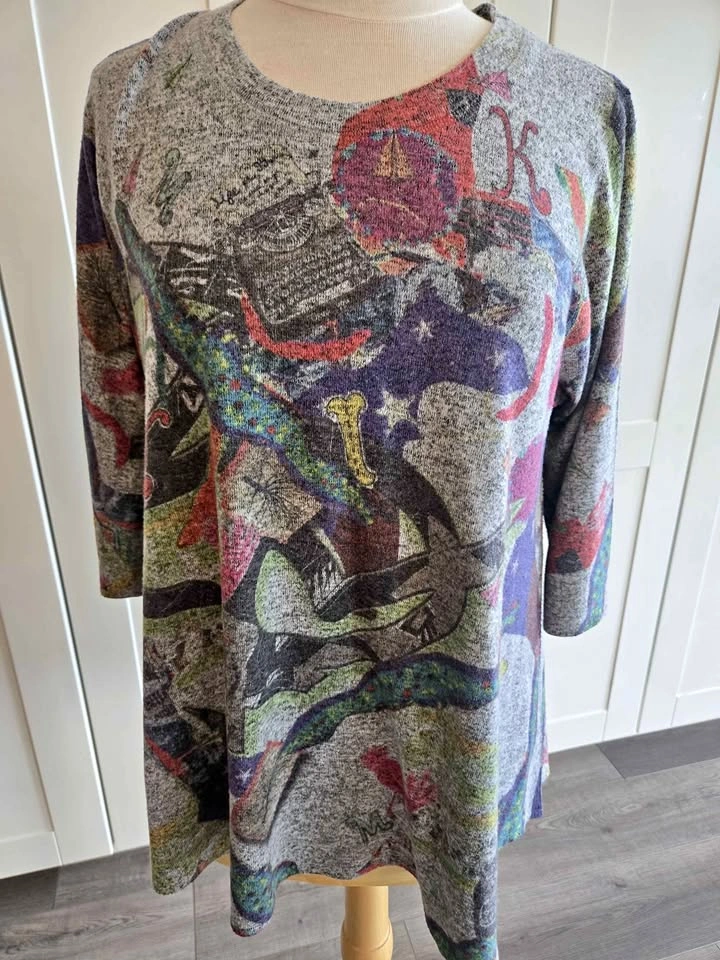 Inoah Graphic Print Tunic Top