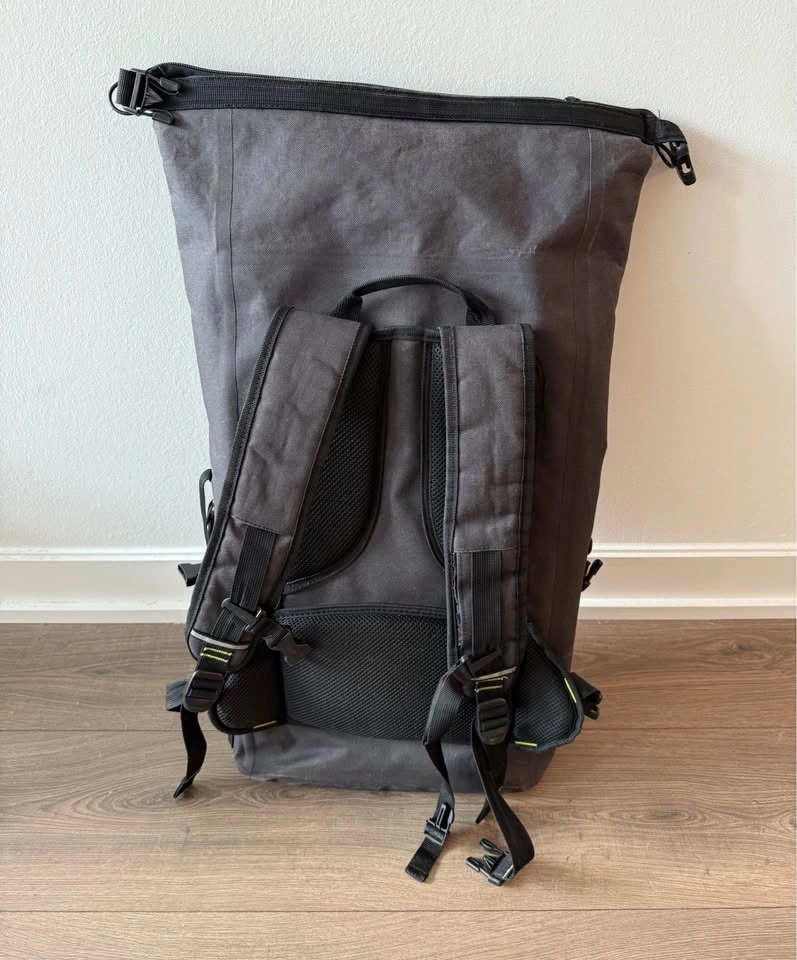 Waterproof rolltop backpack - photo 2