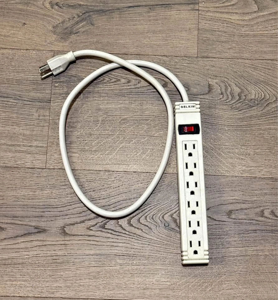 Belkin grounded 6 outlet power bar