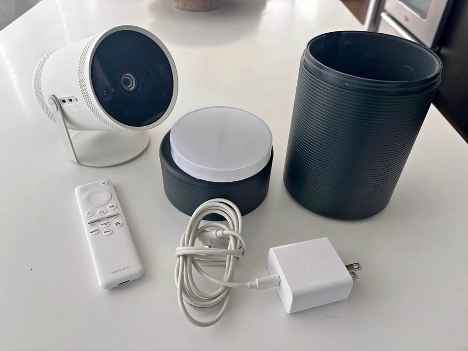 Samsung The Freestyle Smart Projector with Case