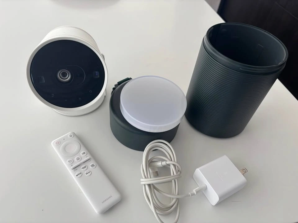 Samsung The Freestyle Smart Projector with Case - photo 2