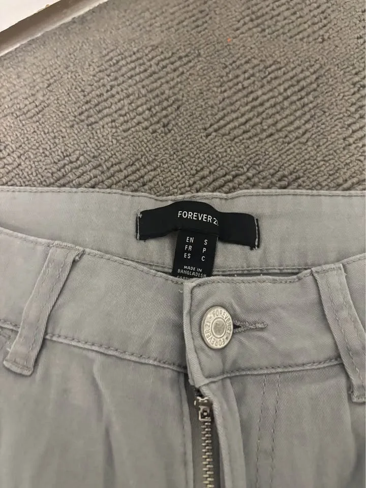 Forever 21 Grey Cargo Pants Size Small - photo 2