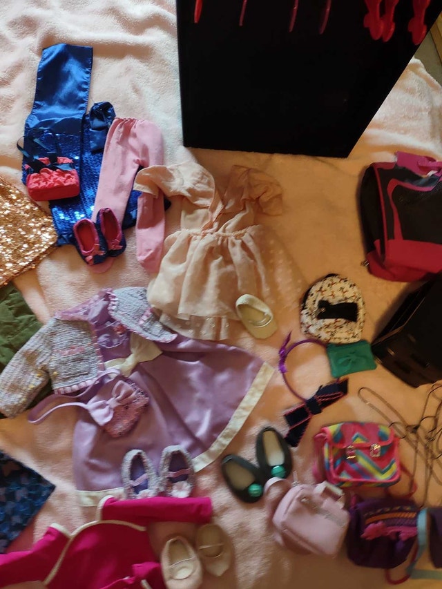 18" Doll Our Generation Clothes & Closet & Accessories - photo 3