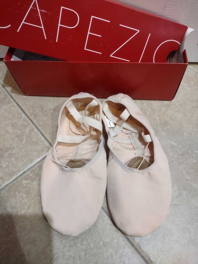 Angelo Luzio Ballet Shoes Size 6.5