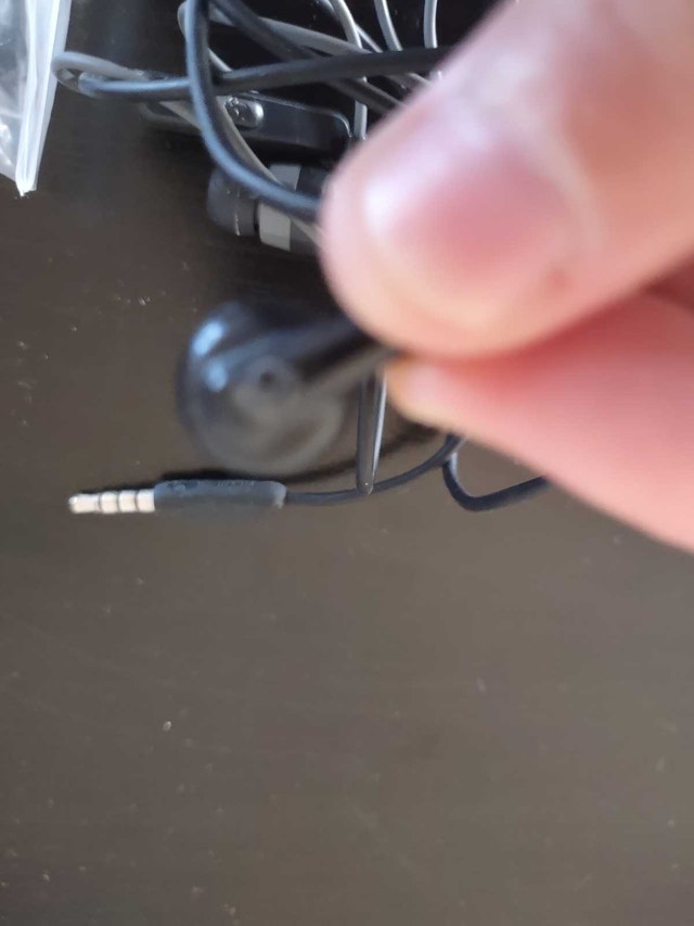 Skullcandy Earbuds - photo 2