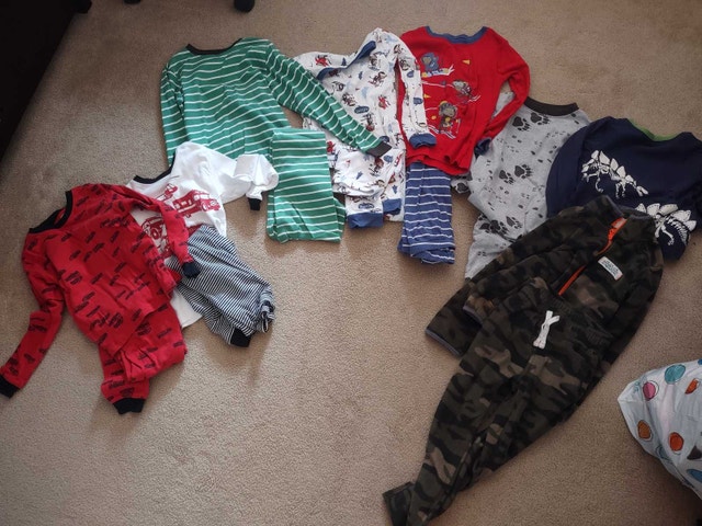 Boys Pajamas Size 5-8
