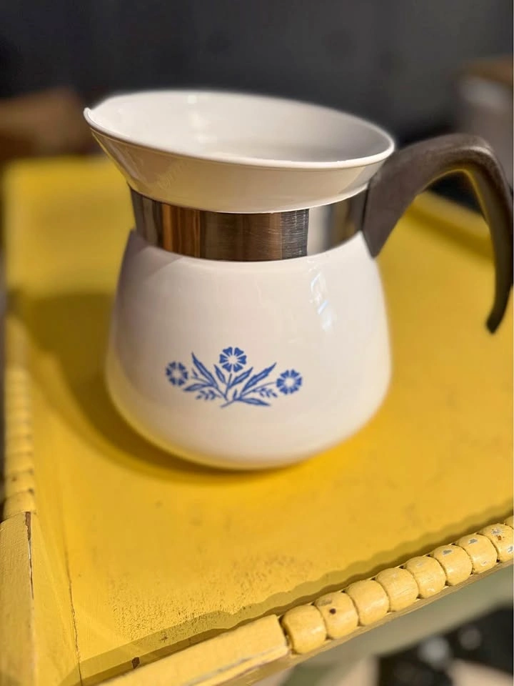 2 quart Corning Ware Blue cornflower teapot
