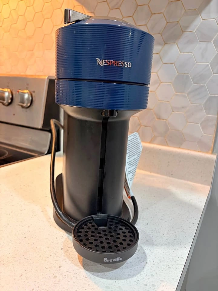 Nespresso Vertuo Next by Breville - Midnight Blue