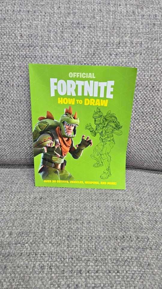 Official Fortnite How to Draw Book