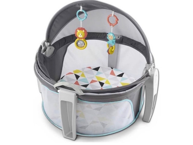 Fisher-Price Portable Bassinet On-The-Go Baby Dome