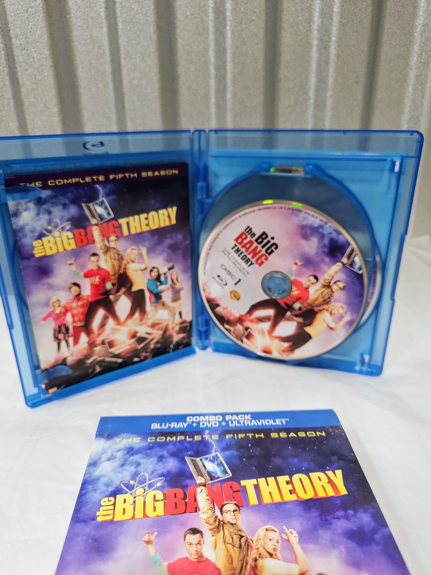 The Big Bang Theory Complete Fifth Season 5 Blu-ray + DVD - photo 3