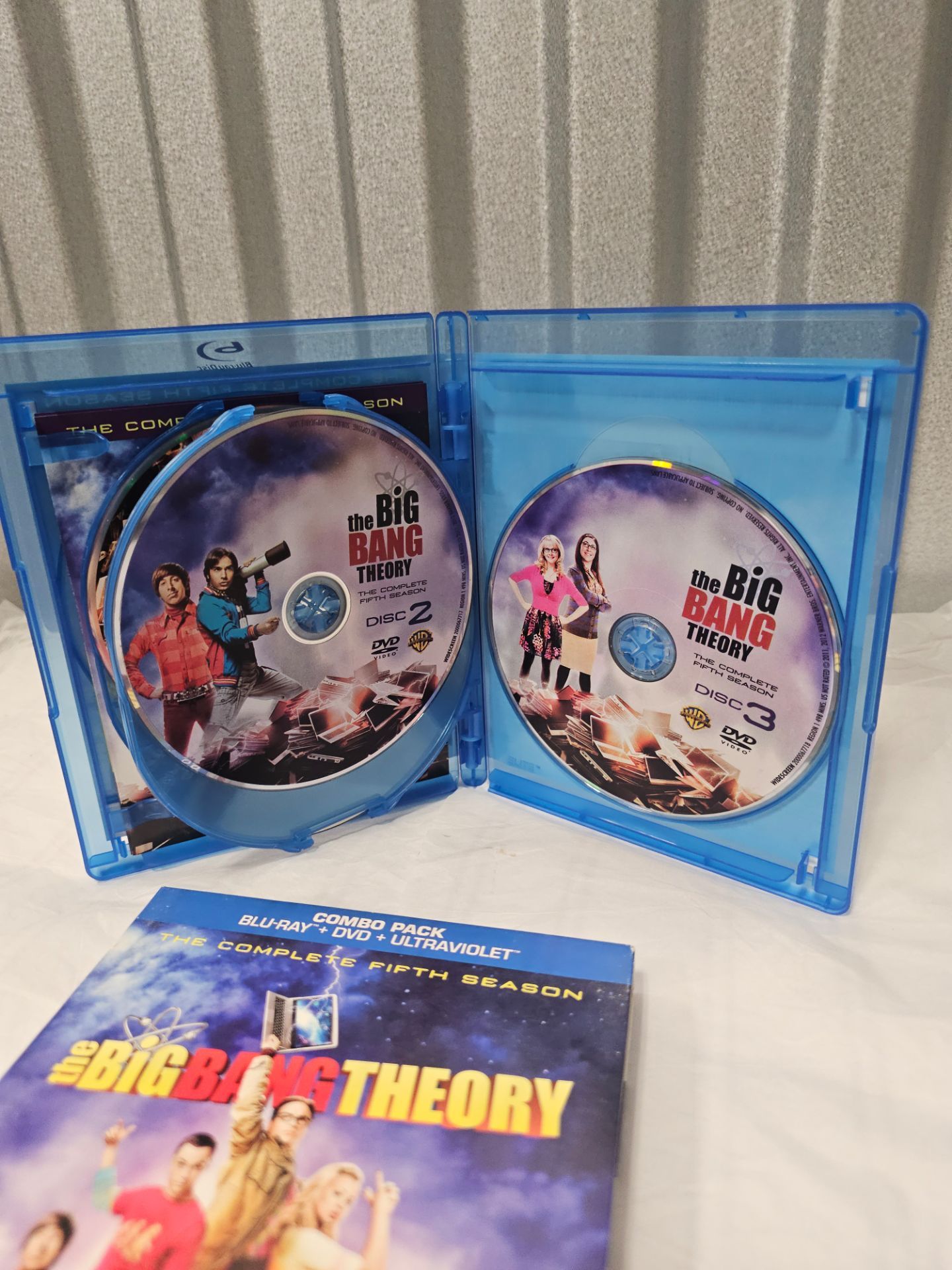The Big Bang Theory Complete Fifth Season 5 Blu-ray + DVD - photo 4