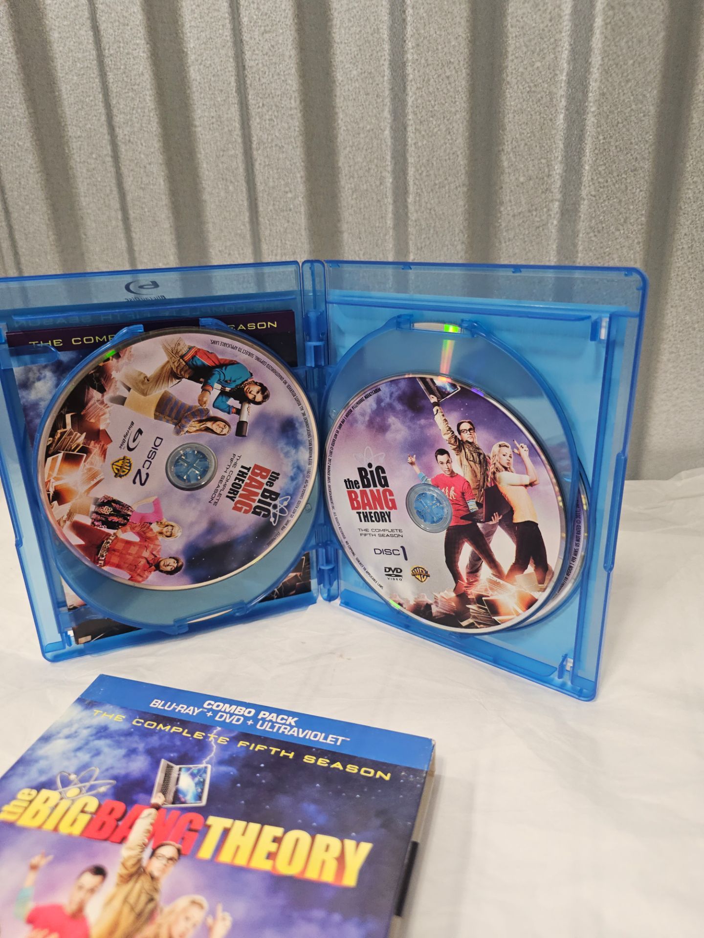 The Big Bang Theory Complete Fifth Season 5 Blu-ray + DVD - photo 5
