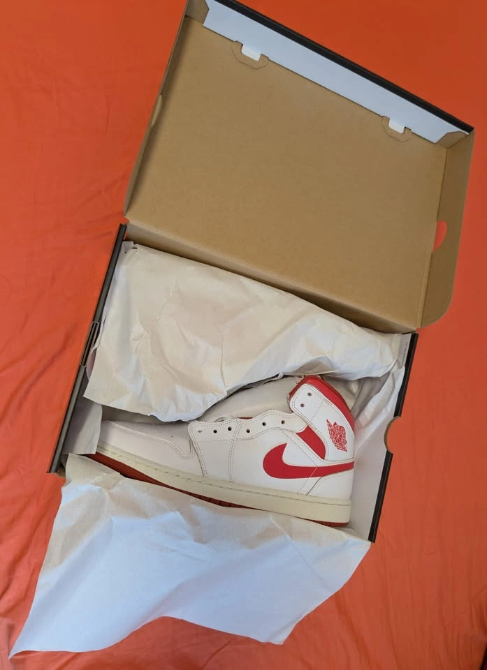 Men's Air Jordan 1 Mid SE "Dune Red" - BNIB - photo 5