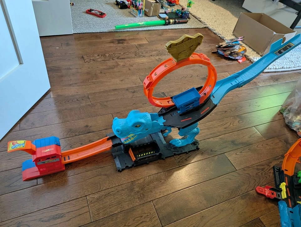 Hot wheels Stunt Track
