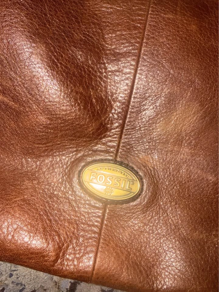 Fossil Explorer Leather Foldover Tote - photo 2