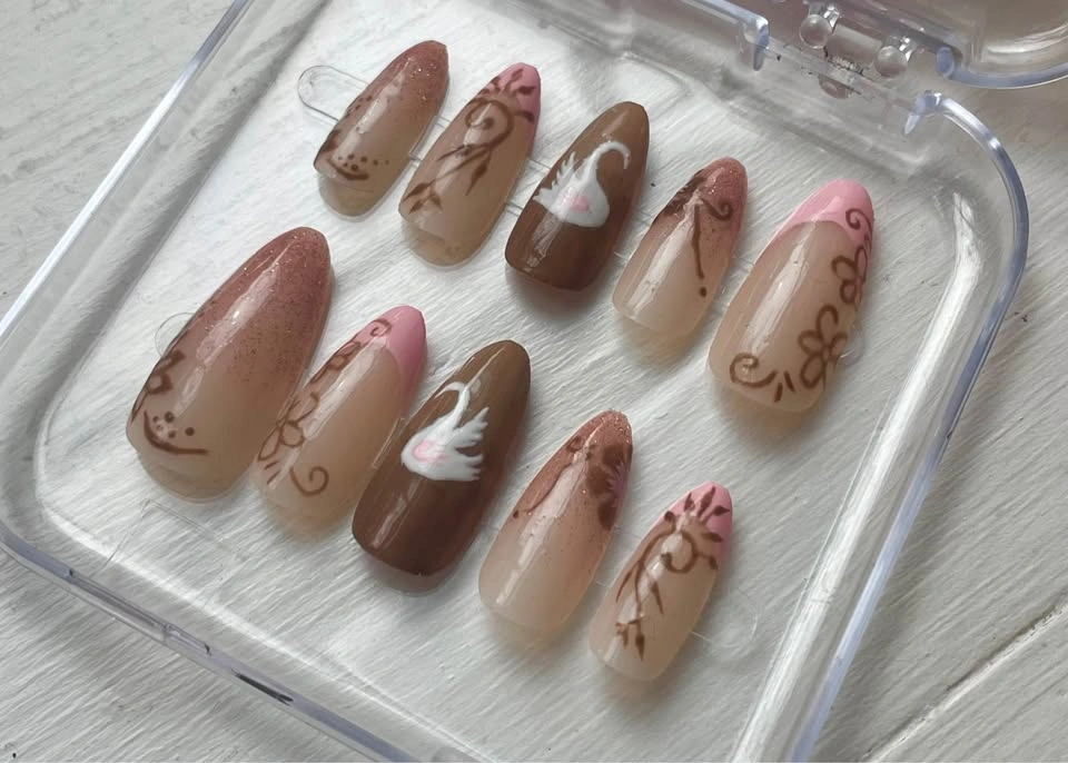 Custom press on nails - photo 3