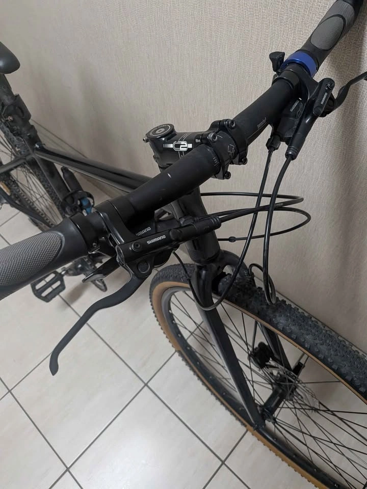 Garneau Hybrid Bike with hydraulic Disc Brakes - photo 4