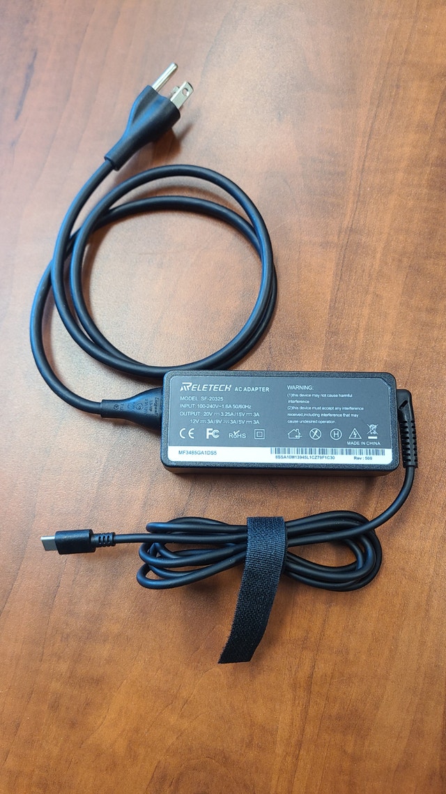 Universal USB-C Laptop Power Adapter Charger 65W - photo 2