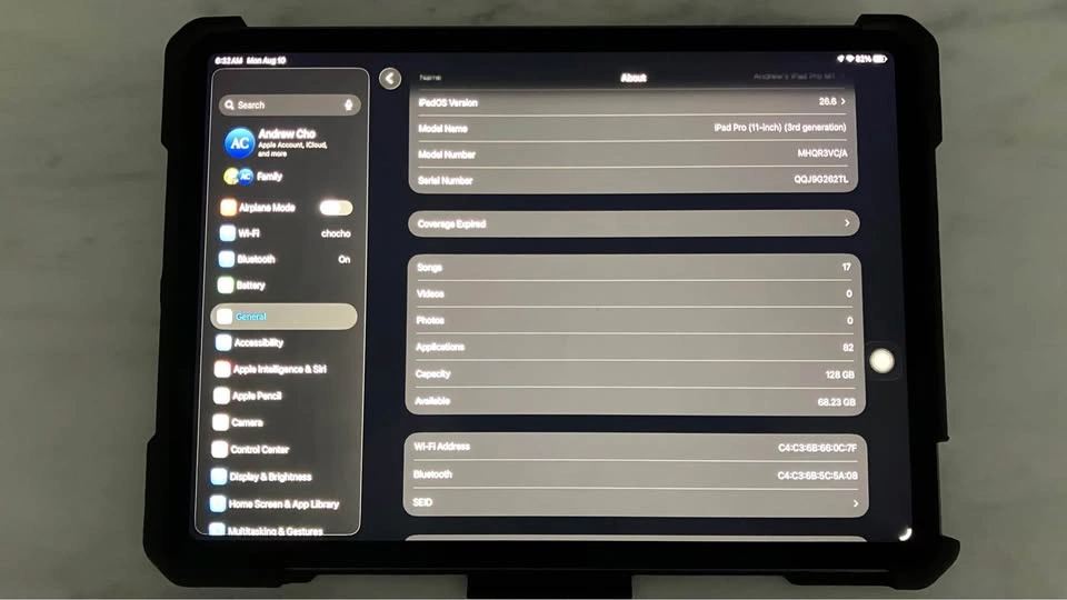 M1 chip, Apple iPad Pro 11-inch 3rd Gen 128GB with UAG case - photo 3
