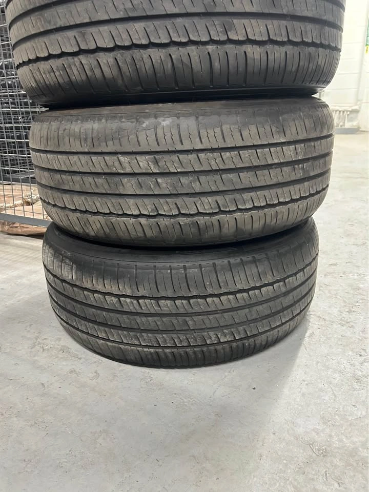 225/55 R17 Tires all season Michelin 3pcs - photo 4