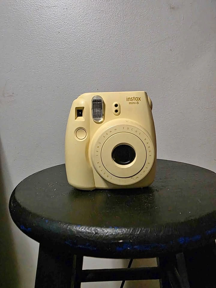 Fujifilm Instax Mini 8 Instant Camera – Cream/Yellow
