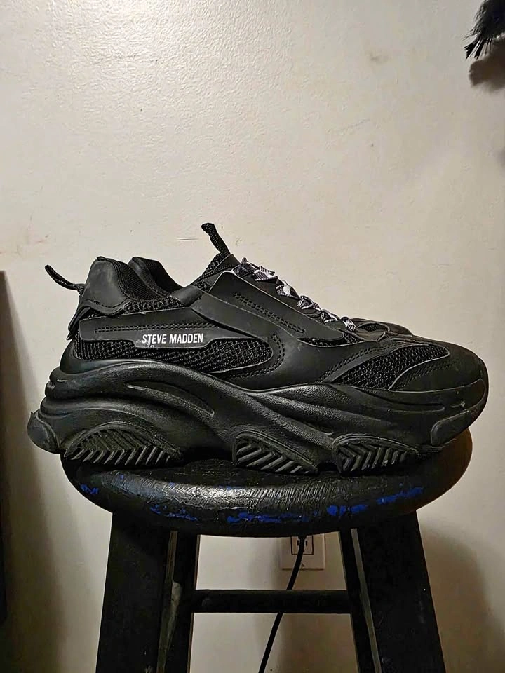 Steve Madden Black Chunky Sneakers – Women’s Size 8